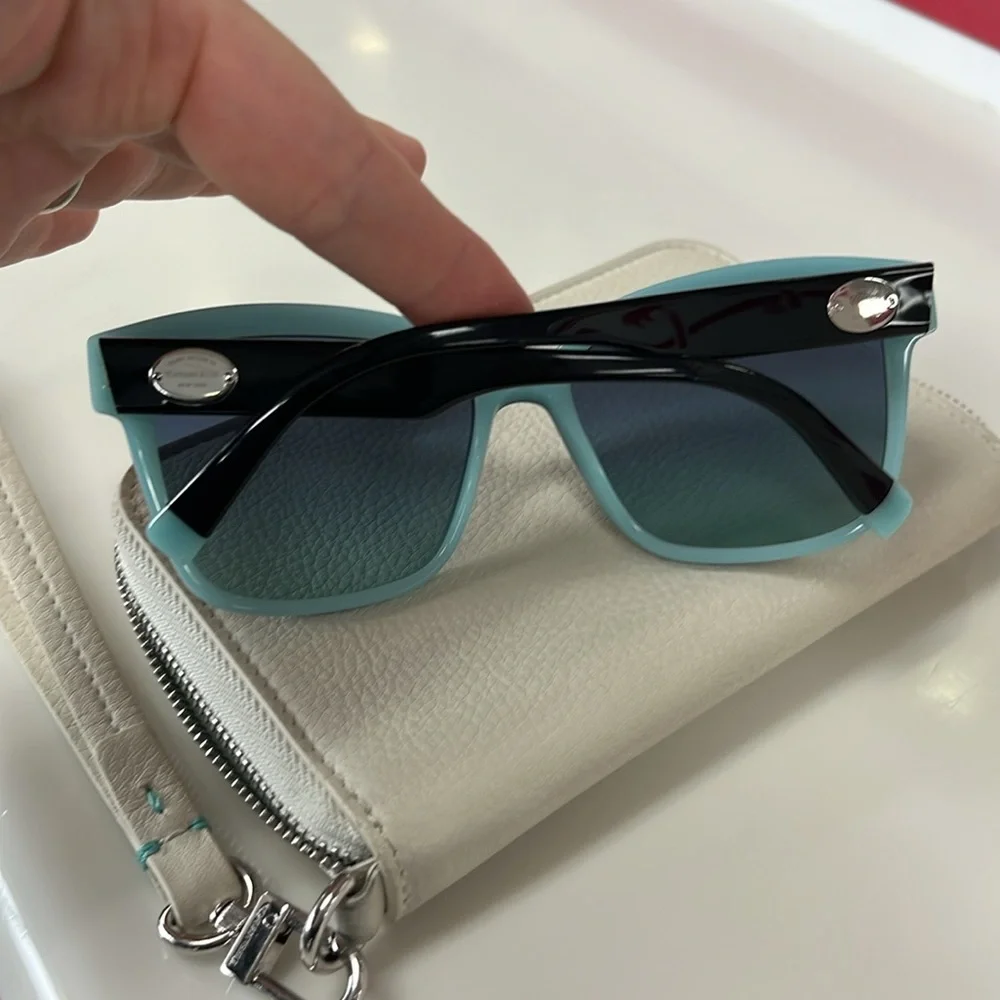 🩵Rare Tiffany & Co Sunglasses🩵 - Picture 9 of 11